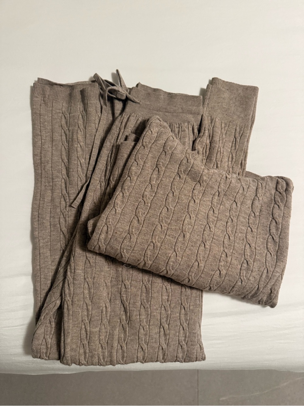 Uniqlo Cable-Knit Sweater Set in Taupe